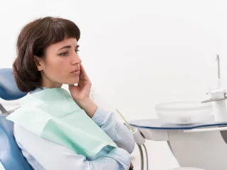 Paciente preprarado para extracción de la 
                        muela del jucio